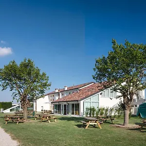  Albergue Nomad